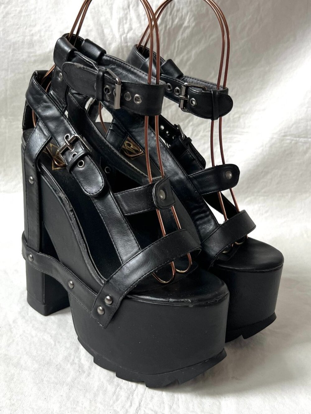YRU sandals Nightcall Black Platform block Heels size 8 caged buckles vegan faux